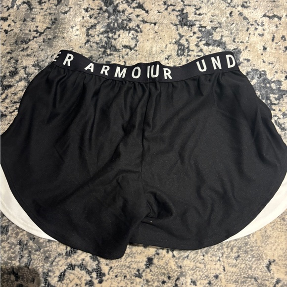 Black under armour shorts only worn once - Picture 2 of 4